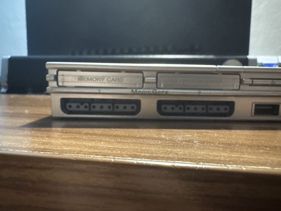 Vând PS2 ( citiți descrierea)