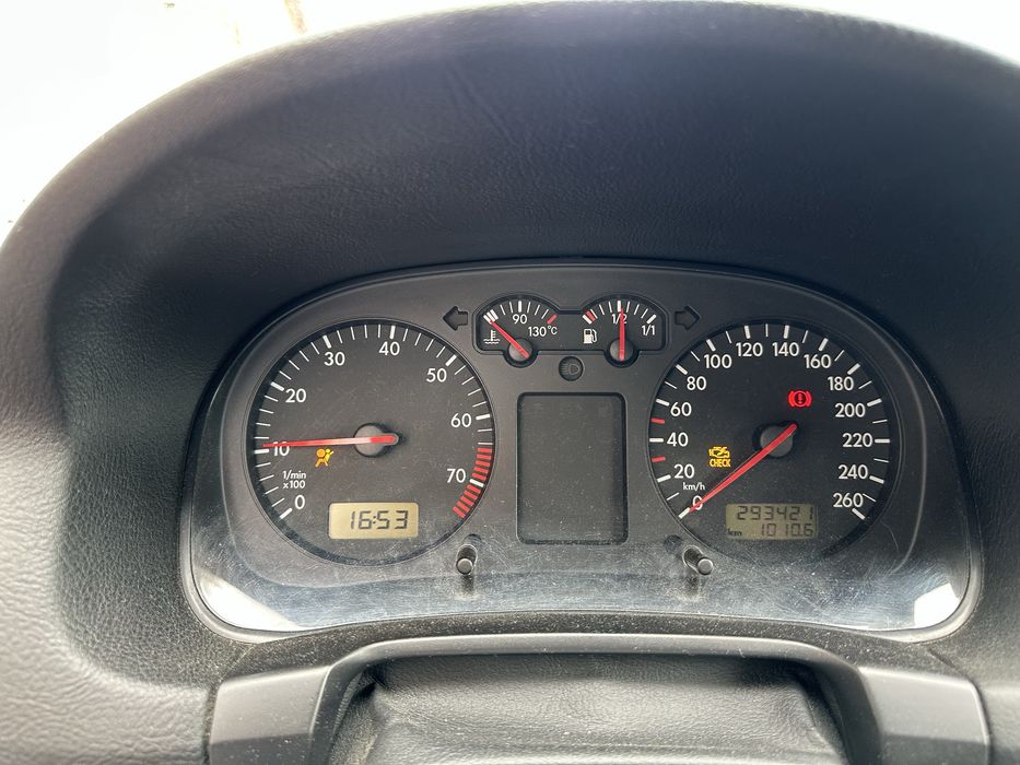 VW Golf 4 (2001) – 1.6 Benzina | Pentru Rabla, sau Dezmembrări .