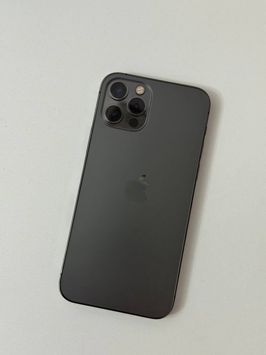 Продам iPhone 12 Pro 128 ГБ