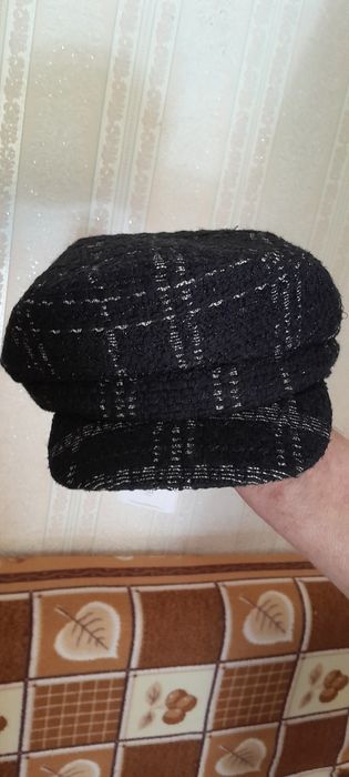 Женска кепи,щерсть