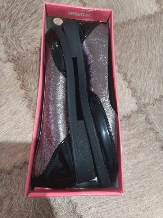 Продается женская обувь