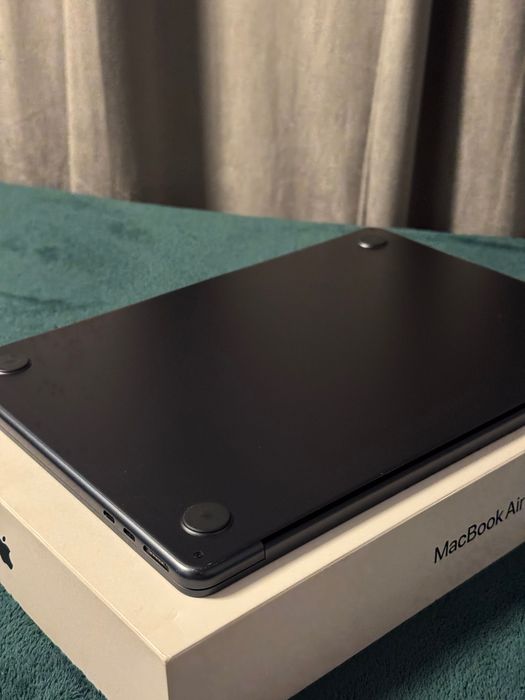 MacBook Air M4 13” – pentru piese / dezmembrări A3240