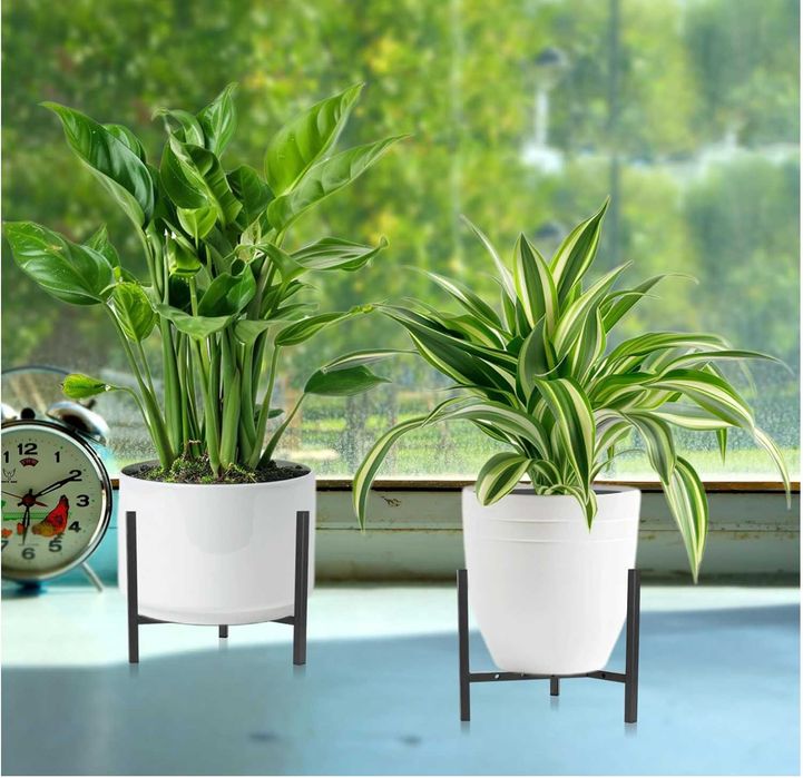 Регулируема стойка за цветя