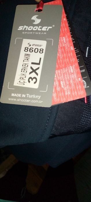 Erkaklar sport kiyimi