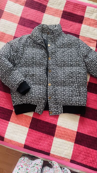 Куртки по 3000 тенге