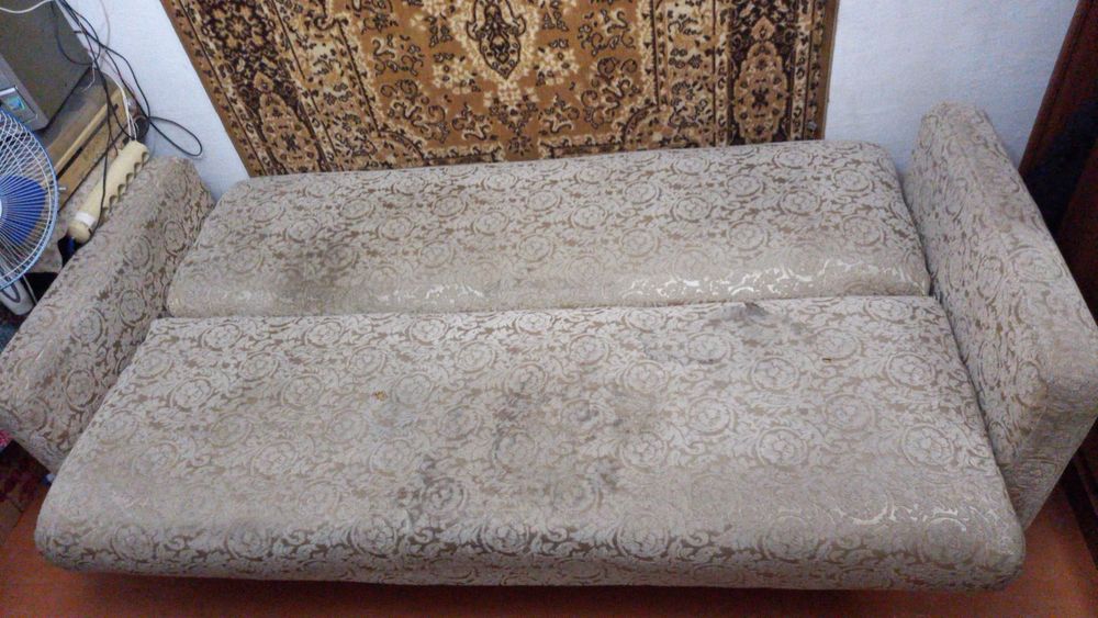 Отдам диван бесплатно!