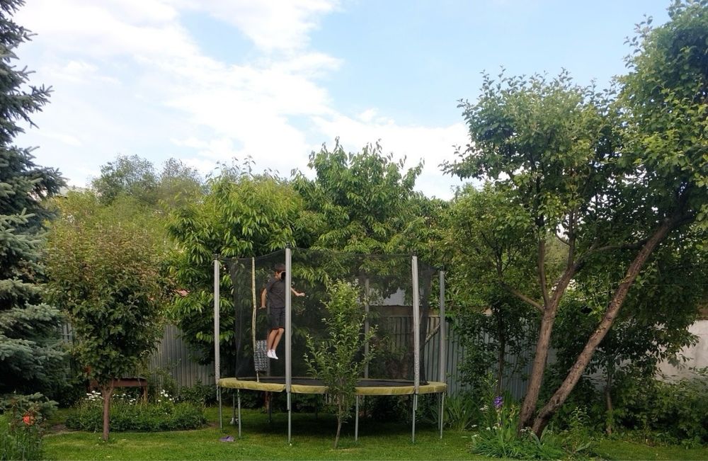 Продам батут каркасный