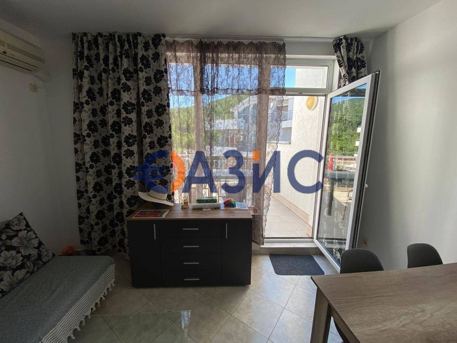 Апартамент с 1 спалня, комплекс "Сънсет", 4 етаж, 92 кв. м, България,