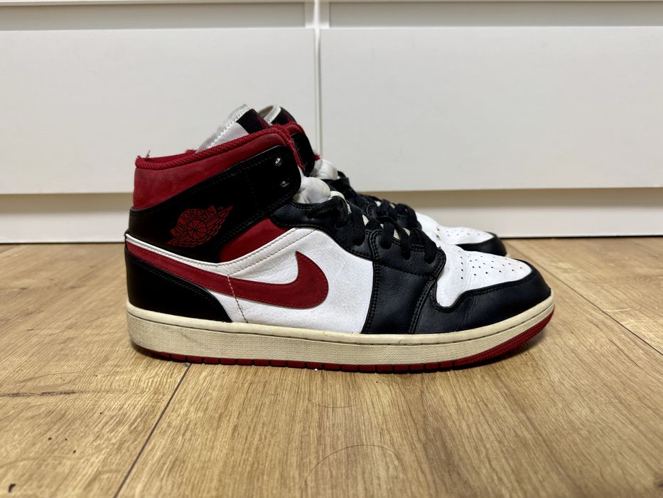 Air Jordan 1 Mid