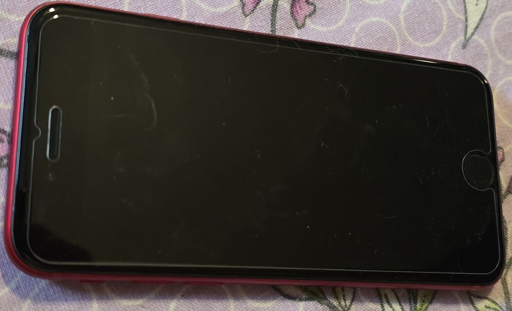 Iphone 8 64 gb червен