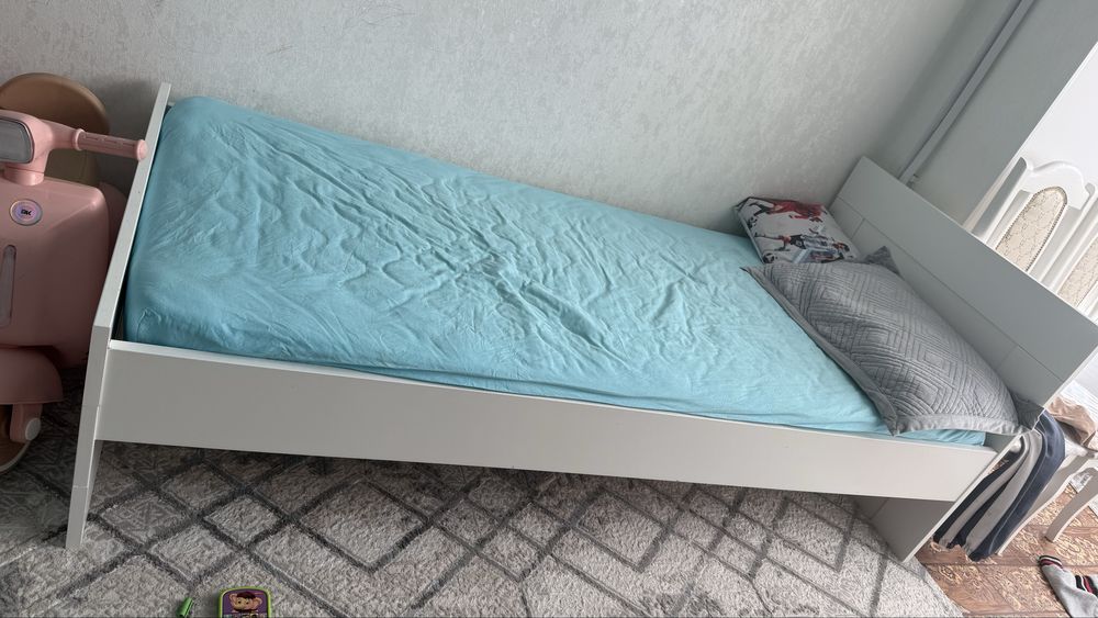 Продам кровать для спальни