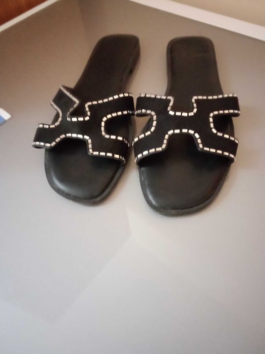 Дамски сандали и чехли