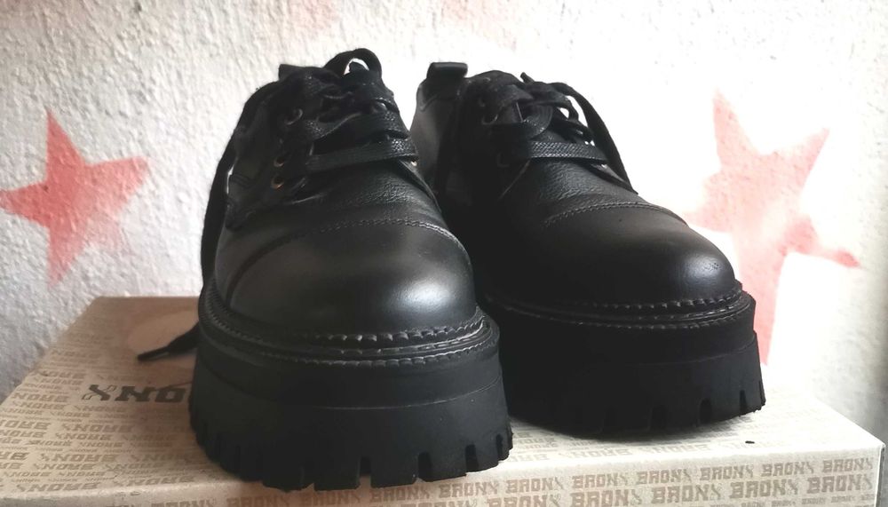 Кожени обувки Bronx номер 39