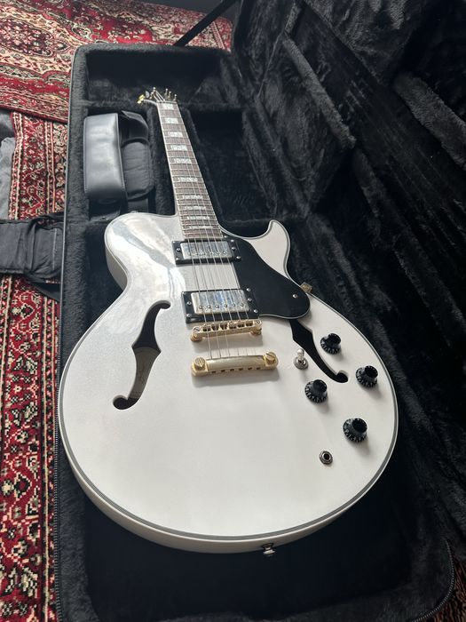 Электрогитара Greg Bennett royale