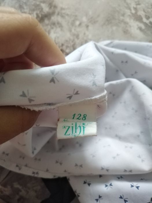 Школьная блузка с узором для девочек