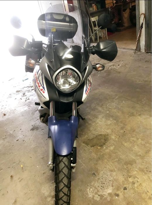 Honda Transalp 700, 2010 cu ABS
