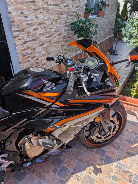 Vând renumita Honda CBR ,500 cm in foarte bune condiții!