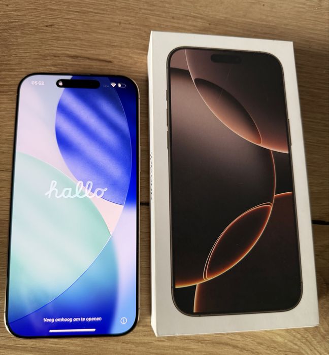 Vand iPhone 16 pro max , ca nou.