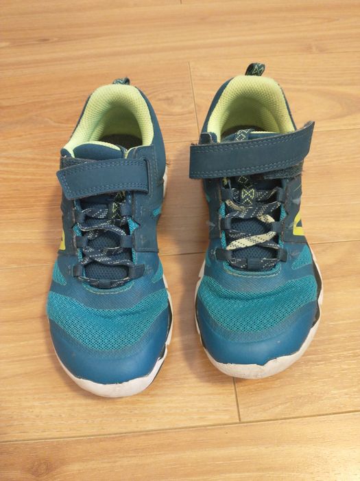 Vând pantofi sport Decathlon Newfeel M33 folositi