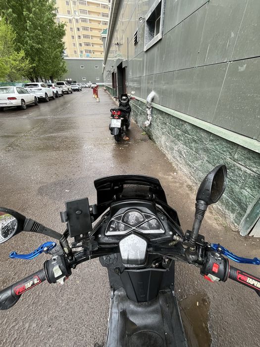 Мопед Maxi 175cc Li Ya