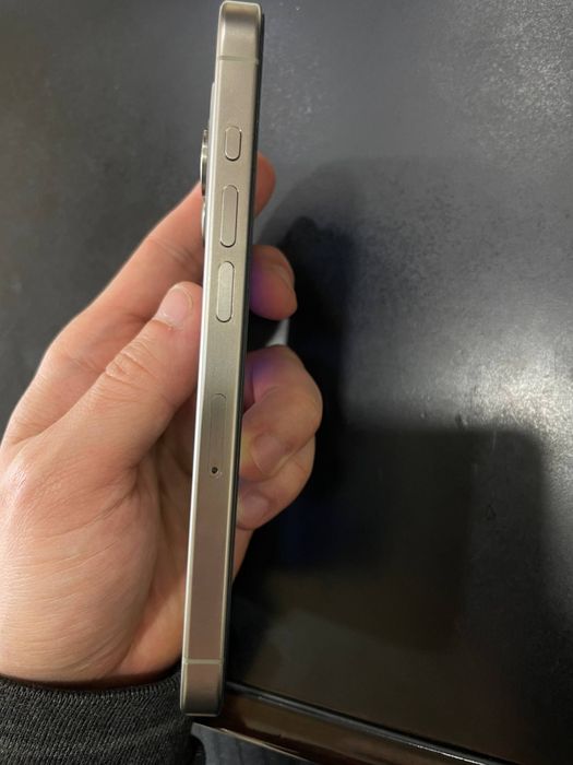 iPhene 15 pro 256 gb