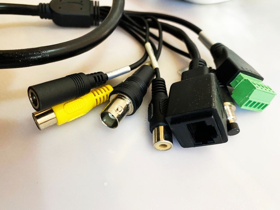 Продавам 3 мегапикселова Ip камера IPC-HDBW3300P