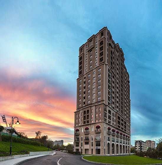 Просторен двустаен апартамент с гледка море, Първа линия