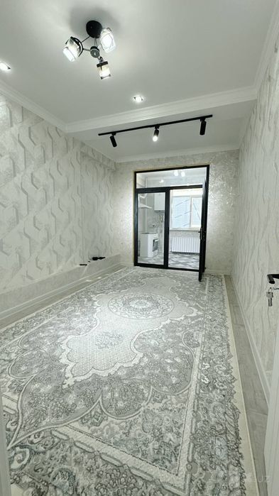Срочно. 4 комнатная квартира в новостройке на Юнусабад 10 квартале