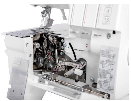 Коверлок Merrylock 5550A белый