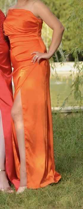 Официална рокля