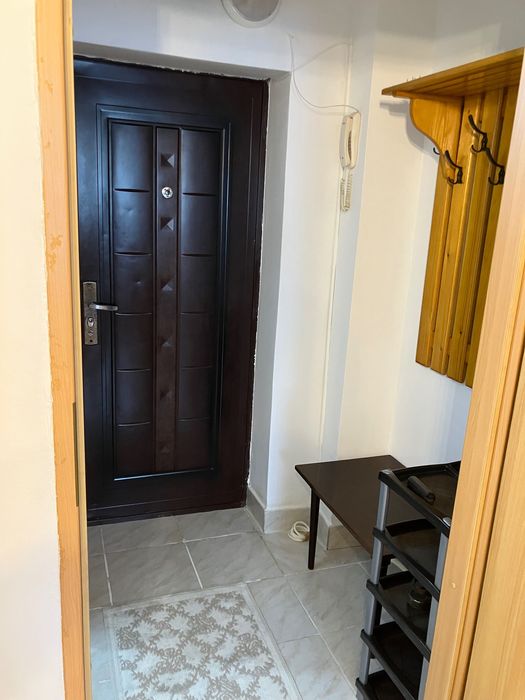 Inchiriez garsoniera in Nicolina