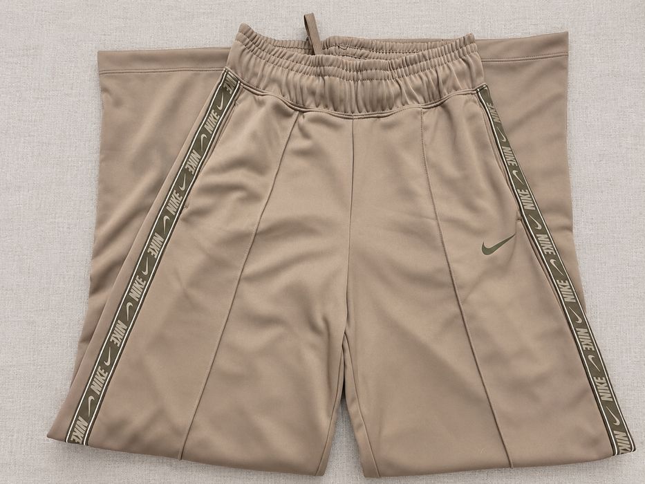 Спортивные брюки Nike