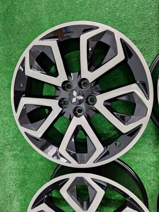 Мицубиши-19цола-5/114,3-ЕТ-46:Ж-8 оригинални