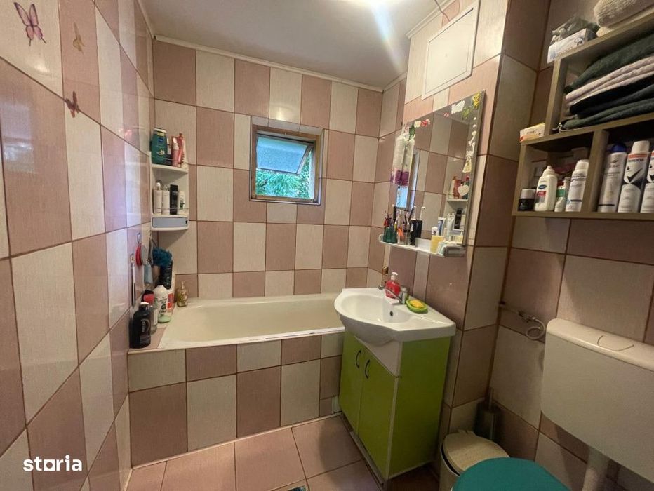 Apartament cu 3 dormitoare, 49.45 mp, etaj 1, zona 1 Mai