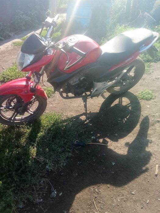 Продам мотоцикл 200кубов