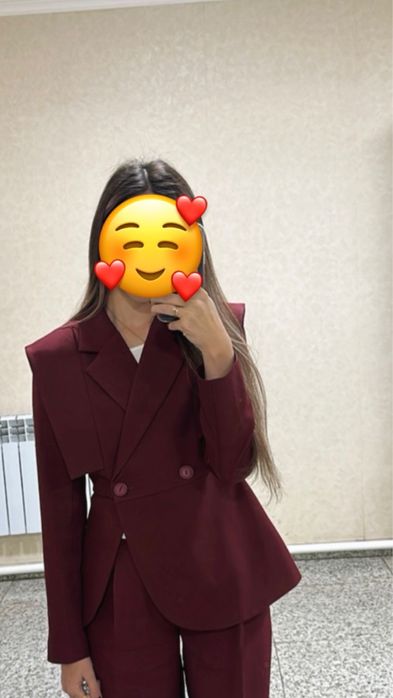 Продается костюм