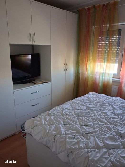 Apartament 2 camere Boul Roșu 250 euro