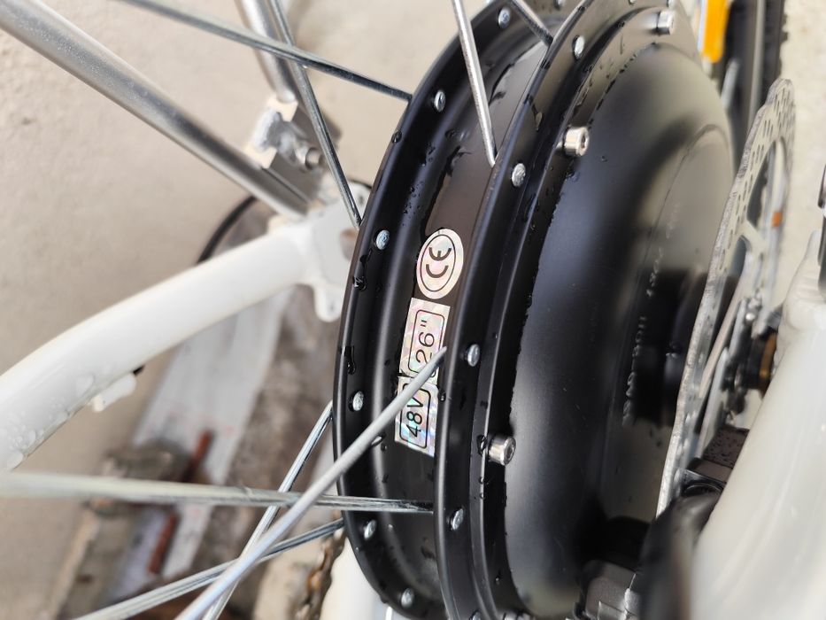 Bicicleta electrica,2 motoare de 1000 Watts, 2 baterii litiu ion