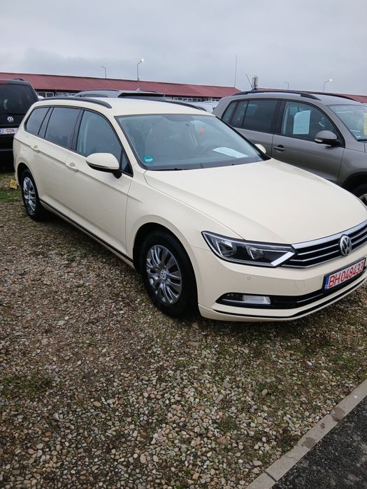 Vand/schimb Passat B8 08.2019. 2.0 150 cp culoare crem