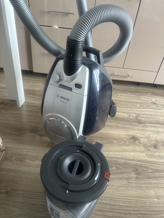Продам пылесос фирмы Bosh