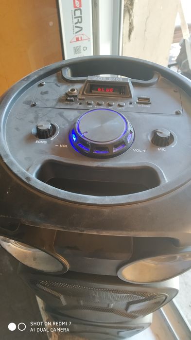 Продаю калонка звук чистый и громкий басс тоже есть