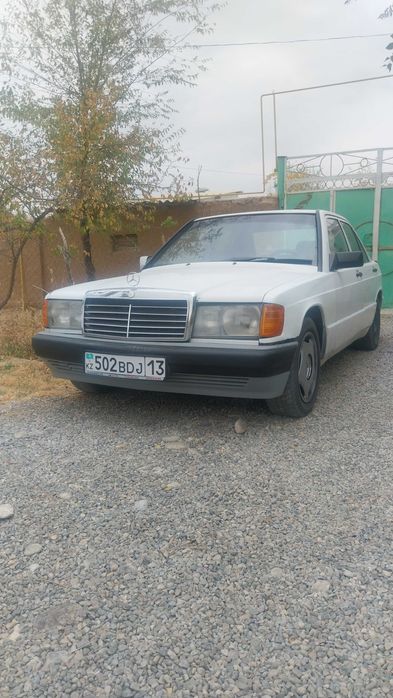 Mercedes-Benz 190
