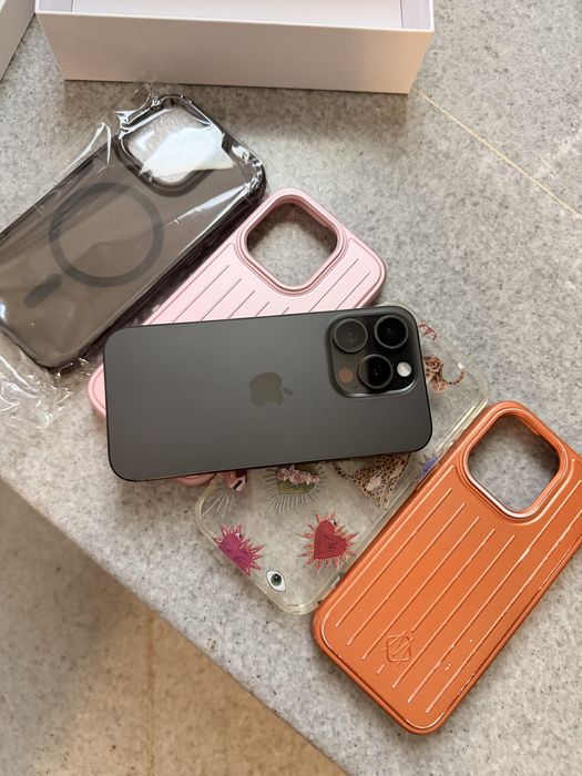 Продавам чисто нов iphone 15 pro