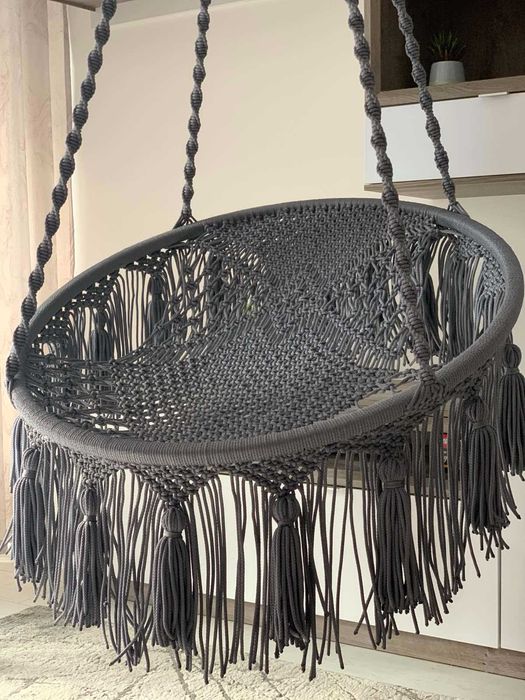 Leagăn, realizat în tehnica macrameului