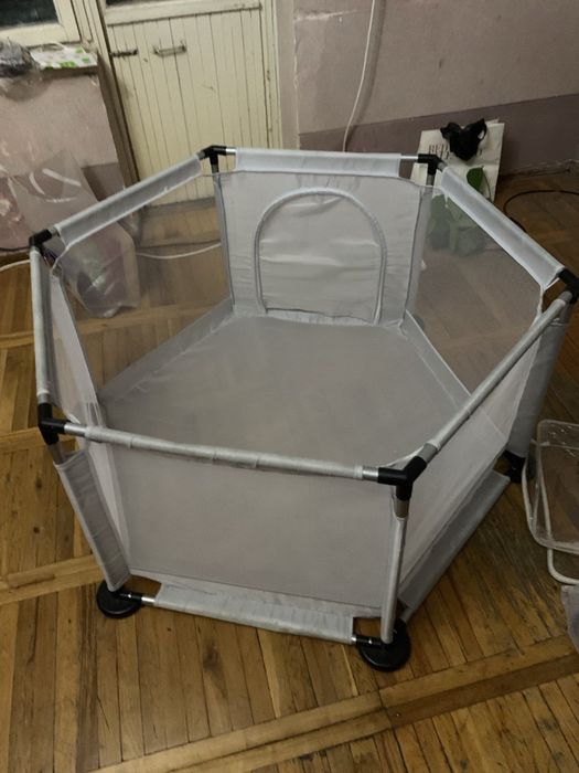 Продается манеж почти новый