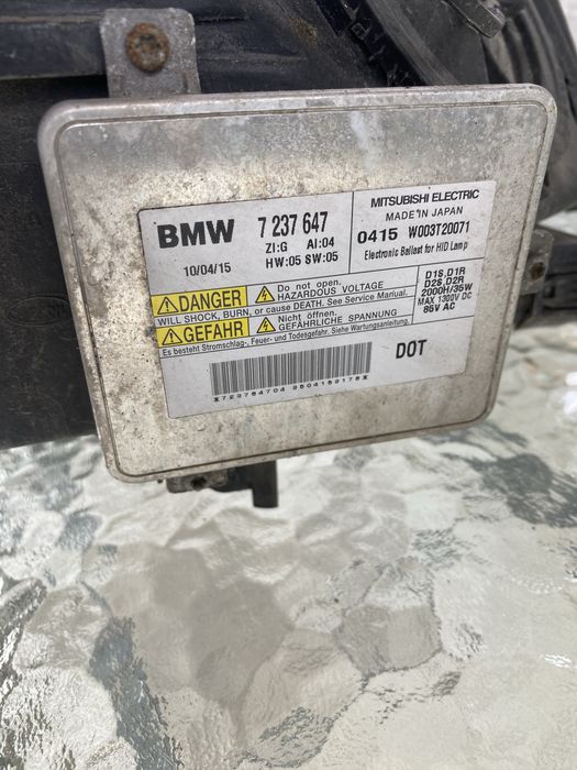 Far  St/Dr Dynamic xenon BMW seria 7 F01 F02  Pret 2500 lei bucata