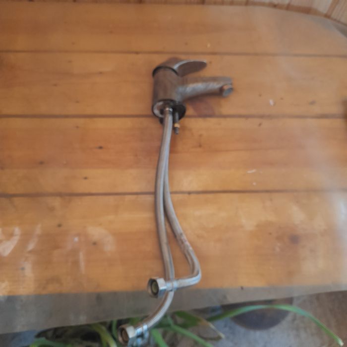 Продавам смесител мивката я продадох