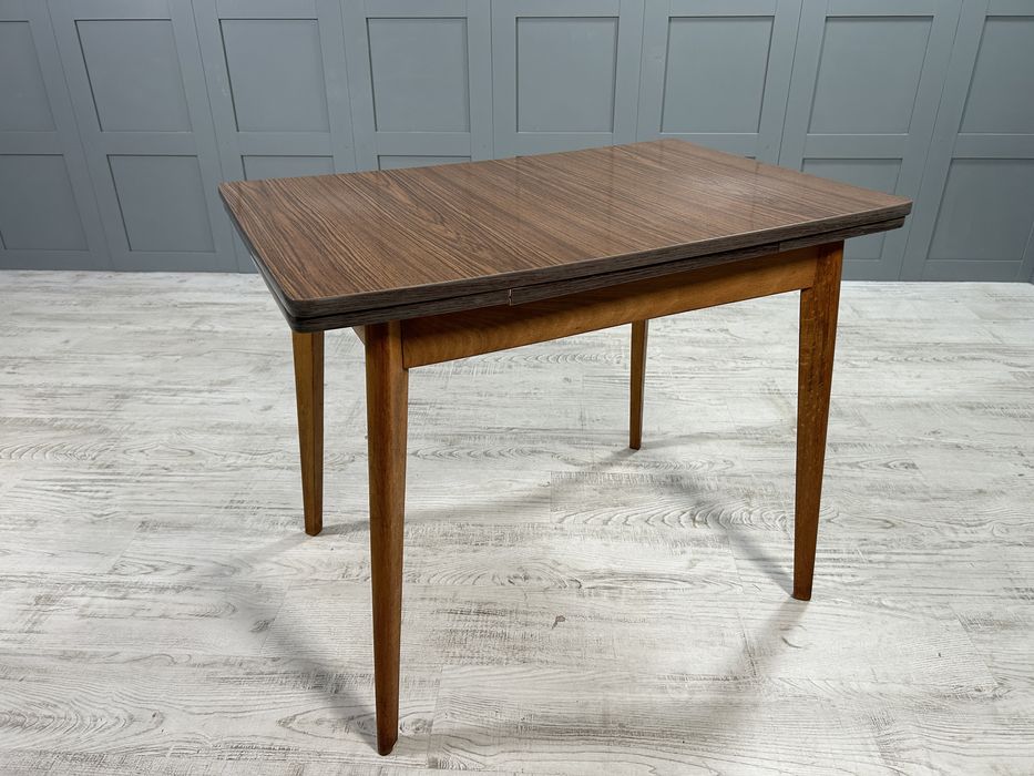 Трапезна маса, разтегателна- Formica от 70-те Г382