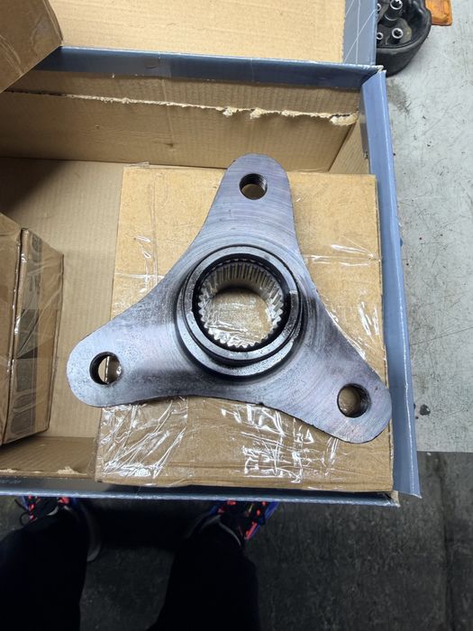 Flansa grup spate bmw f10 f11 f30 f31 f06 f12 f13