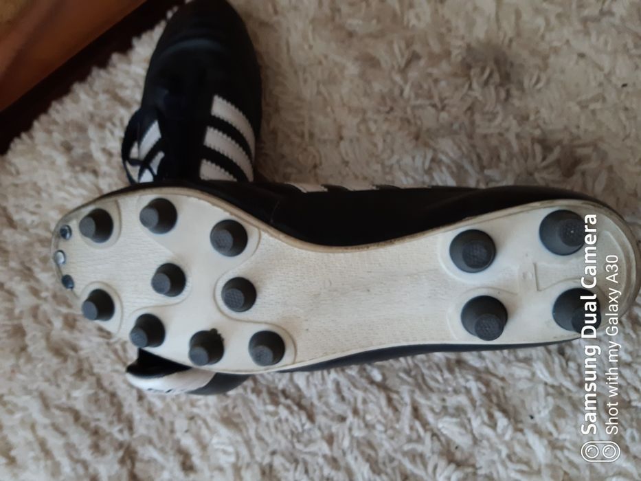 Бутсы футбольные